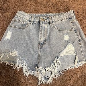Jean shorts ! Run alittle big